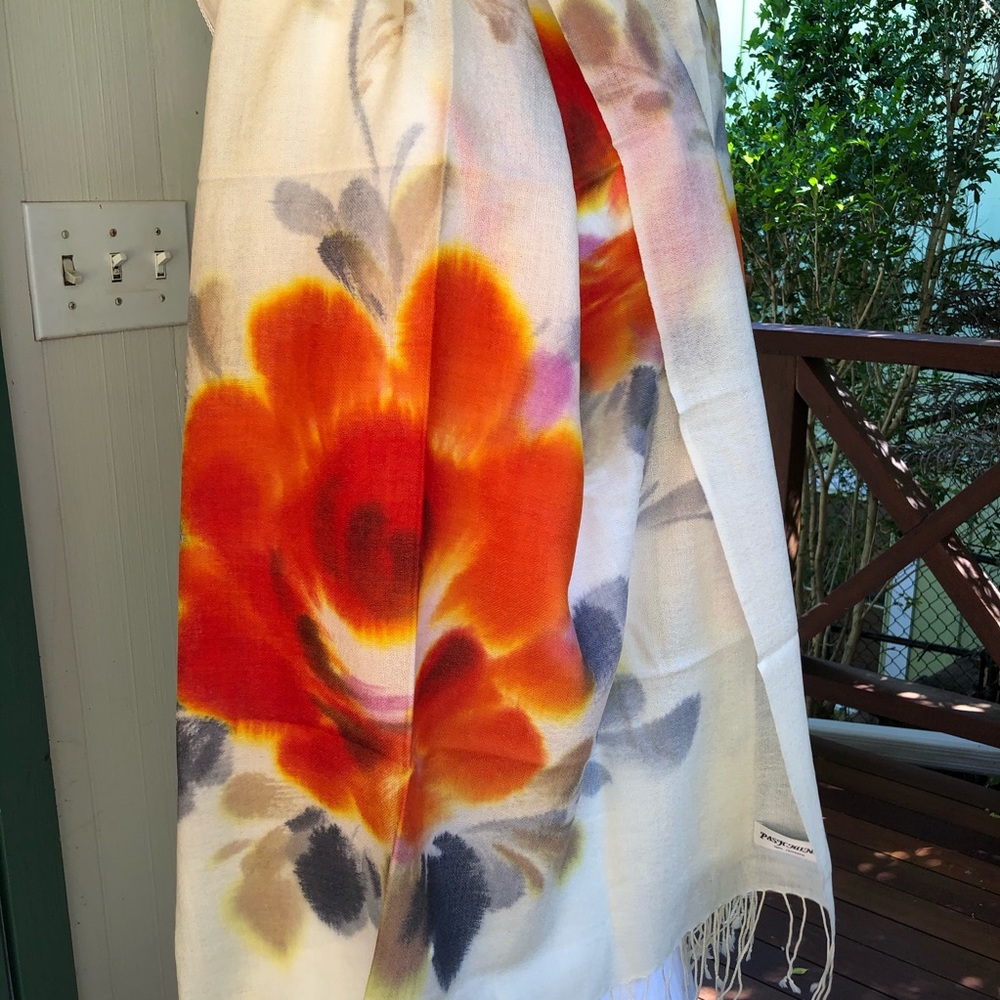 Pashmina wrap - Picture 4 of 5